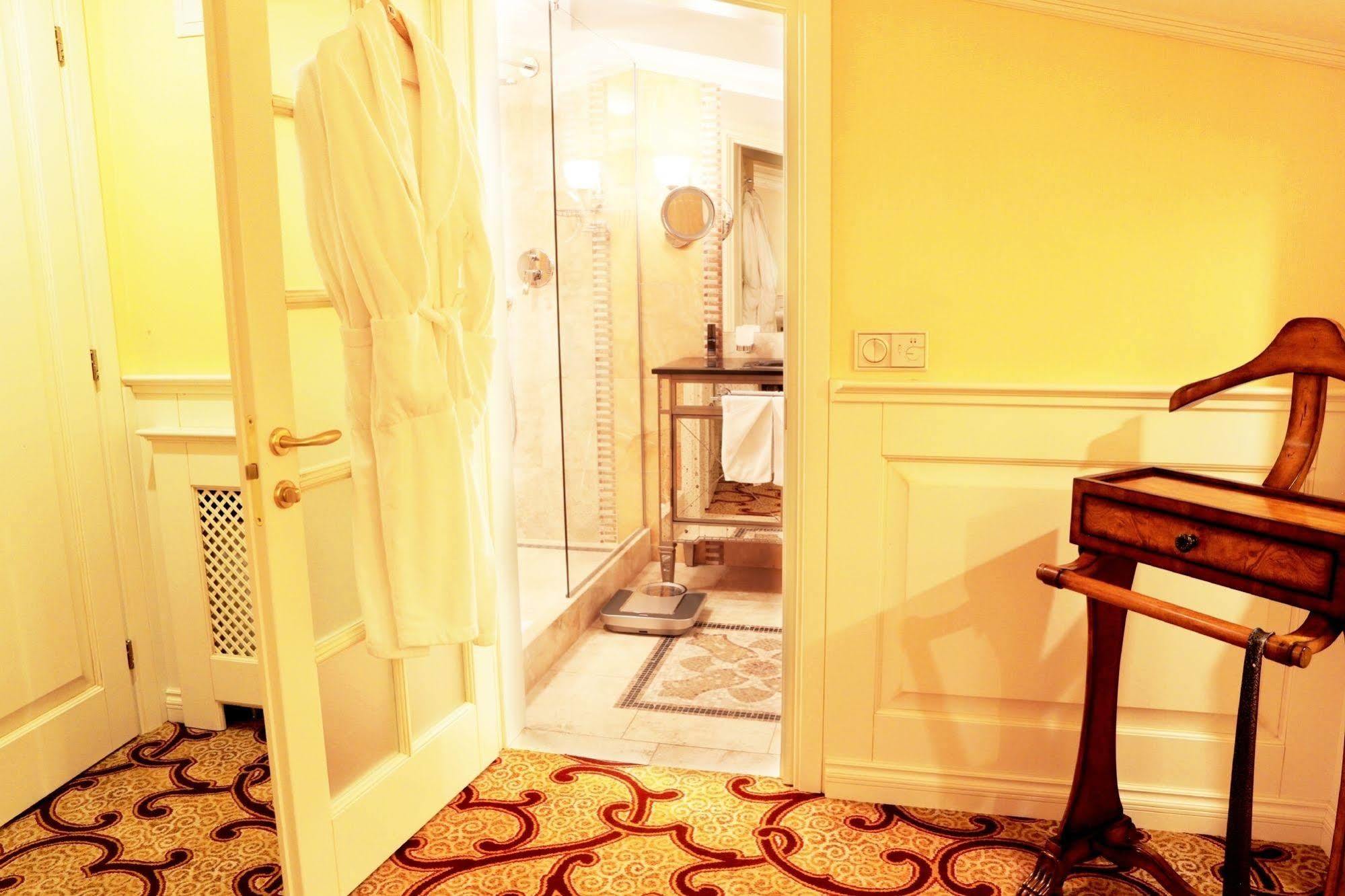 Ministerium Hotel Odessa Zewnętrze zdjęcie
